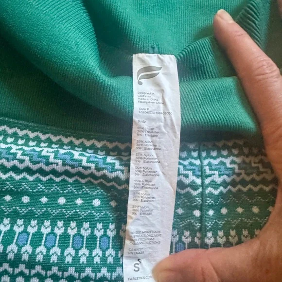 Fabletics Green and White Activewear Set - Picture 4 of 12